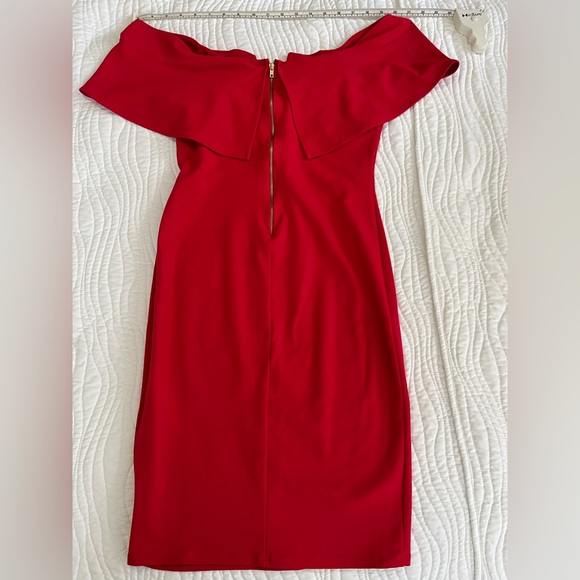 Red midi dress - Picture 2 of 5